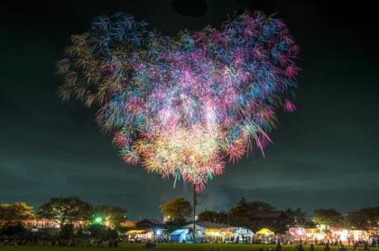 适合发QQ空间的新年祝福语[24句] (给qq空间好友带背景留言)